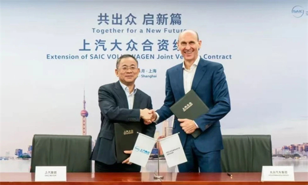 汽车强国路上，步履不停的上汽