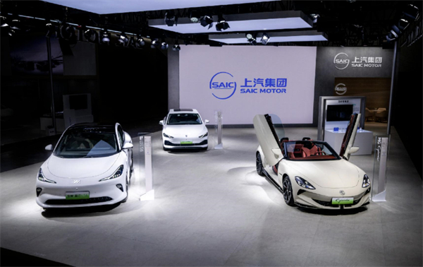 上汽转型进击：自主握指为拳，合资以变应变