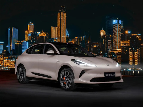 谁在黄金海岸，谁在烽烟彼岸