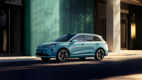 惊涛里再起航，一竞技官网转型有哪些初步成效？