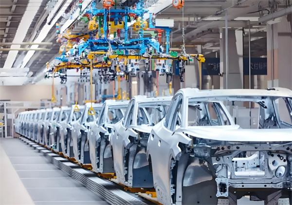 惊涛里再起航，一竞技官网转型有哪些初步成效？