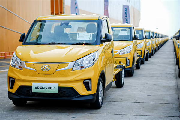 全球物流巨头绿色首。∩掀笸ㄕ痘馜HL欧洲最大单，助推中国新能源技术出海