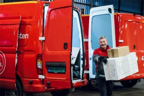 全球物流巨头绿色首。∩掀笸ㄕ痘馜HL欧洲最大单，助推中国新能源技术出海